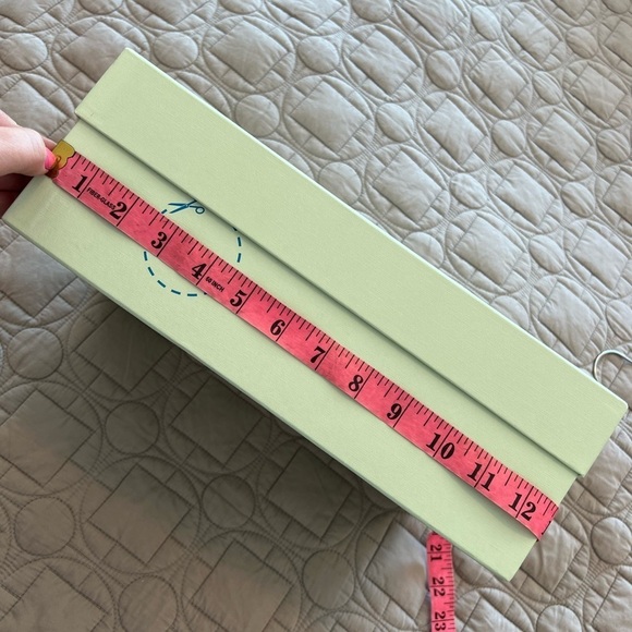 Off-White Shoe Box - Picture 16 of 16